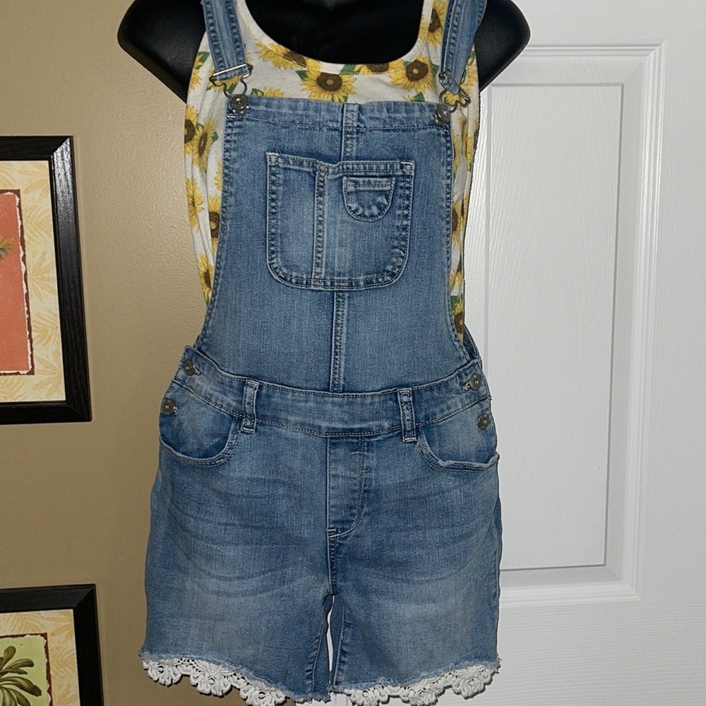 Cute kid’s jean overalls 16